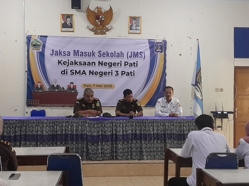 Jaksa Masuk Sekolah
